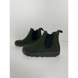 Asportuguesas Caia Chelsea Boots Green Size 38 Small FLAW please see photos